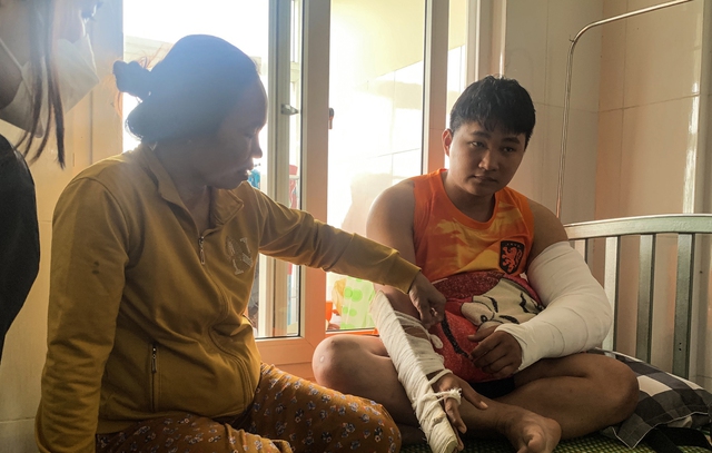 Vụ shipper bị đánh gãy hai tay ở Quảng Ngãi: Chờ kết quả giám định thương tật