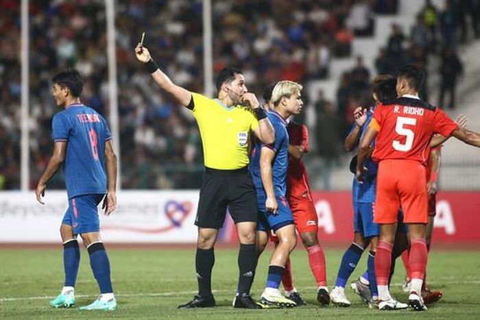 AFC phạt nặng bóng đá Thái Lan và Indonesia sau vụ ẩu đả ở chung kết SEA Games 32