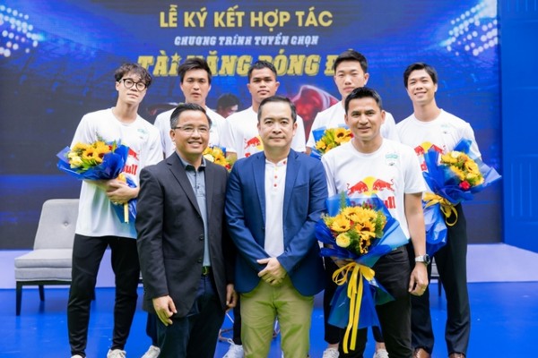 Hợp tác chiến lược giữa Red Bull, thuộc TCP Việt Nam và CLB HAGL