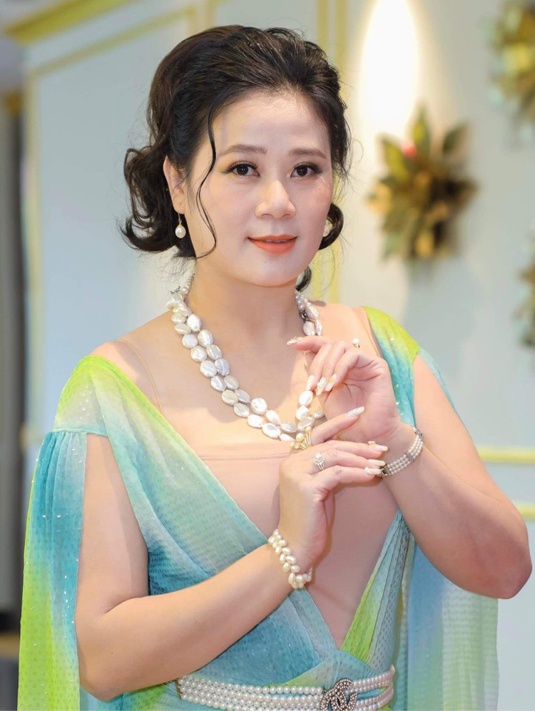Khán giả ấn tượng với ca sĩ Trinh Tuyết Hương trong vai trò diễn viên
